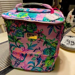 🧜‍♀️Lilly Pulitzer Eine carrier 4 Bottles. Perfect Xmas gift 🧜‍♀️